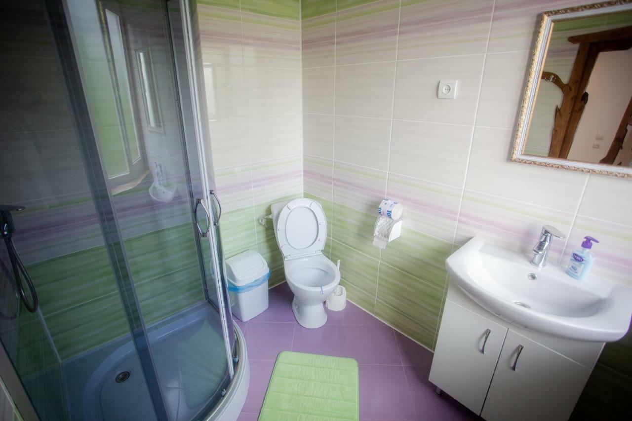 Сервус Guest Hotel ยาเรมชา ภายนอก รูปภาพ